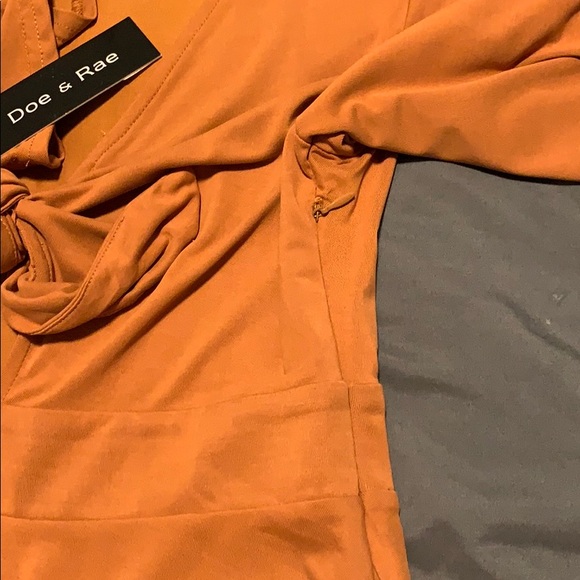 Fall Top 🍁 - Picture 3 of 3